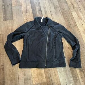 Lululemon Black Soft Summer Jacket
Size 6
